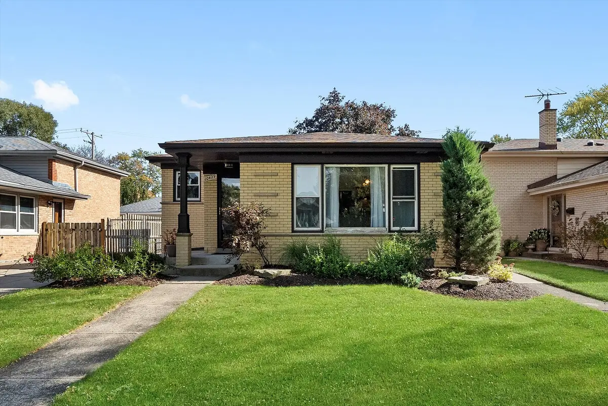 10429 S Keeler Avenue, Oak Lawn, IL 60453 - Image #1