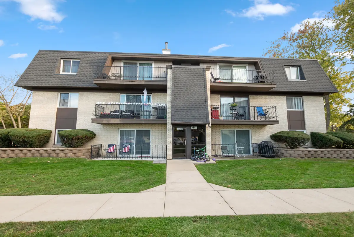 11109 S 84th Avenue #1B, Palos Hills, IL 60465 - Image #1