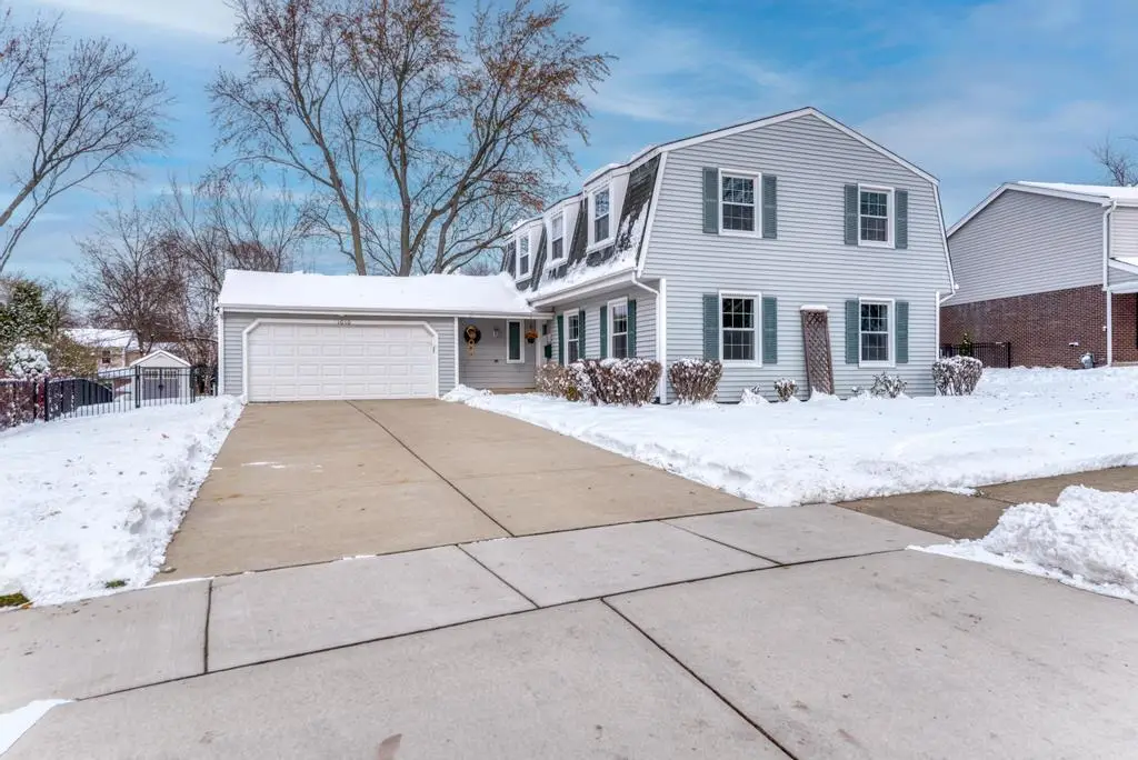 1010 W Haven Drive, Arlington Heights, IL 60005 - Image #1