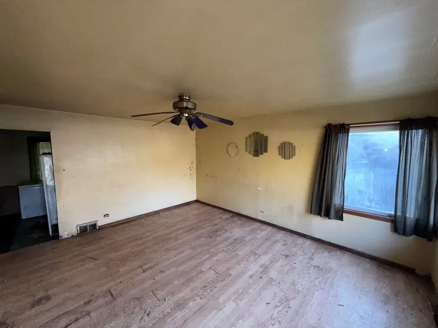 16243 Sussex Avenue, Markham, IL 60428 - Image #2