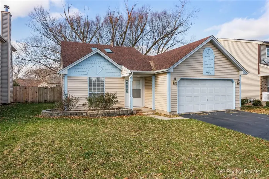 653 Hampton Circle, Elgin, IL 60120 - Image #2