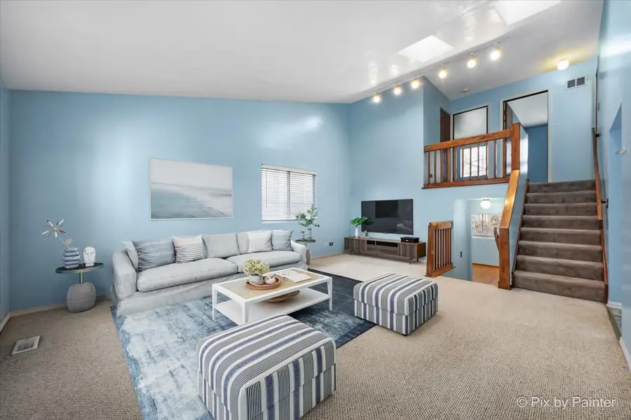 653 Hampton Circle, Elgin, IL 60120 - Image #3