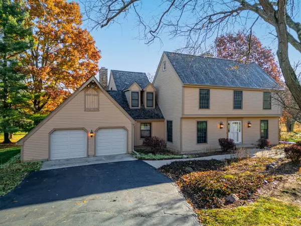 316 S Shannon Drive, Woodstock, IL 60098