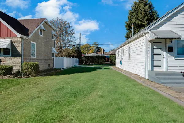 4520 N Narragansett Avenue, Harwood Heights, IL 60706