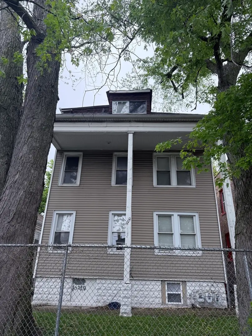 10230 S Yates Boulevard, Chicago, IL 60617 - Image #1