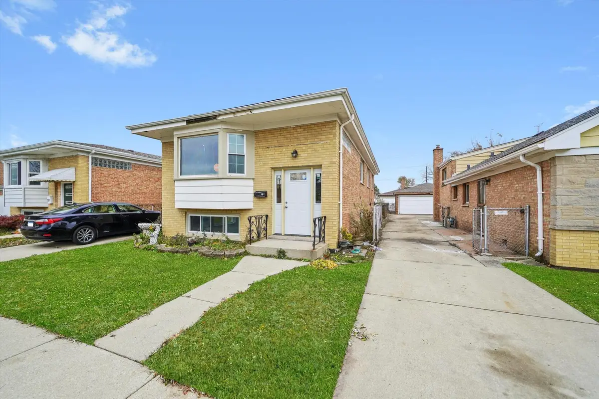 233 32nd Avenue, Bellwood, IL 60104 - Image #1