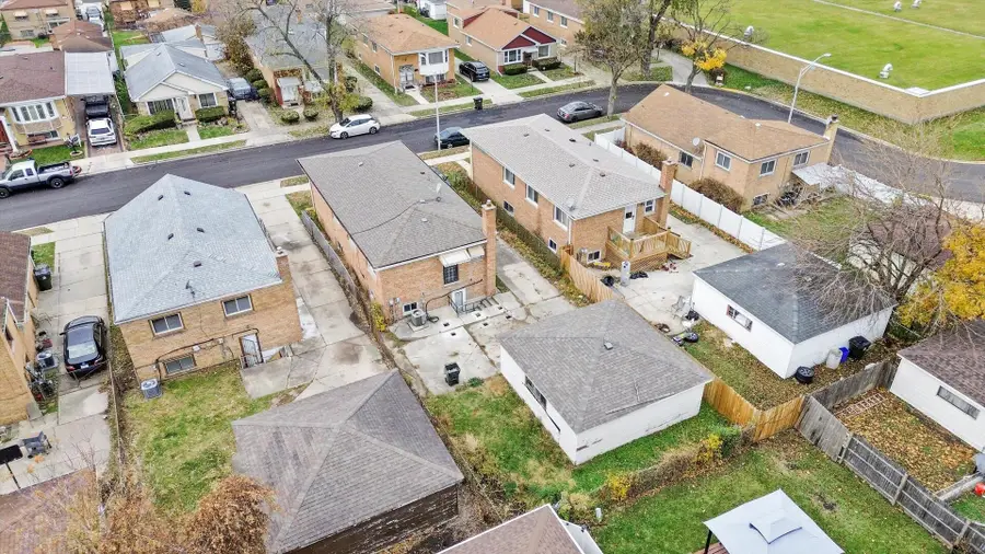 233 32nd Avenue, Bellwood, IL 60104 - Image #3