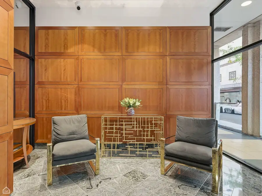 100 E Walton Place #10C, Chicago, IL 60611 - Image #2