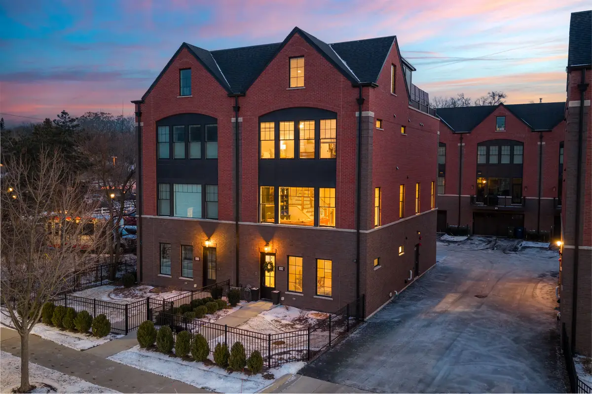 932 E Chicago Avenue, Naperville, IL 60540 - Image #1