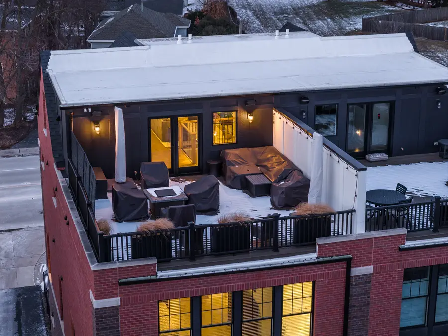 932 E Chicago Avenue, Naperville, IL 60540 - Image #2