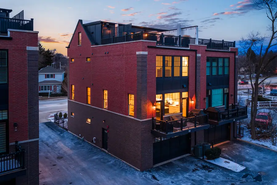 932 E Chicago Avenue, Naperville, IL 60540 - Image #3