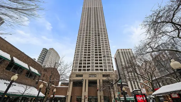1030 N State Street #34D, Chicago, IL 60610