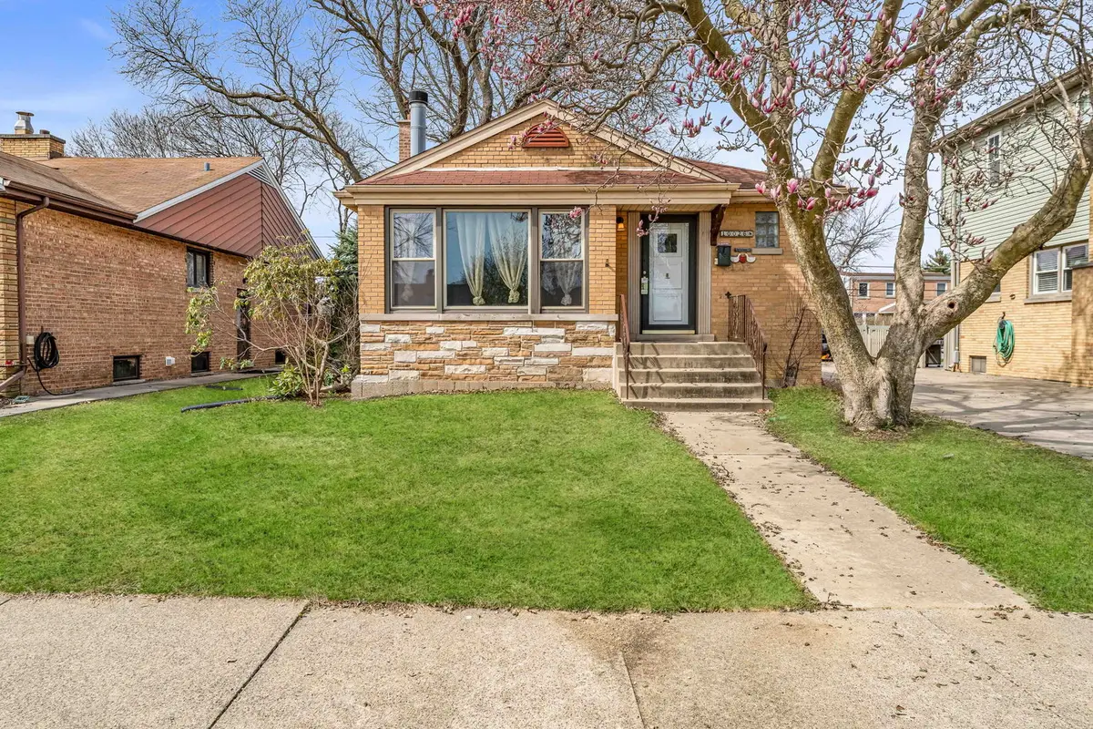 10026 S Spaulding Avenue, Evergreen Park, IL 60805 - Image #1