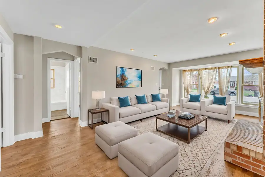 10026 S Spaulding Avenue, Evergreen Park, IL 60805 - Image #3