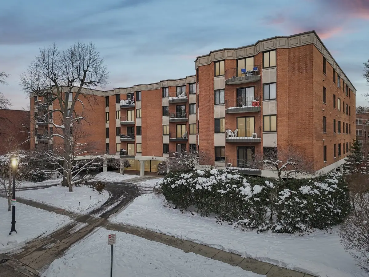 835 Judson Avenue #305, Evanston, IL 60202 - Image #1