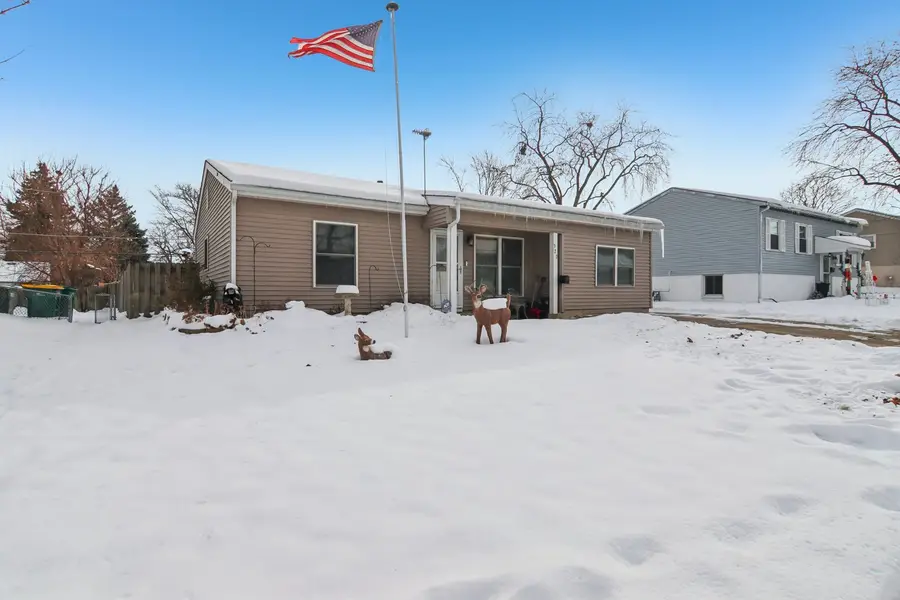 327 Hickory Avenue, Romeoville, IL 60446 - Image #2