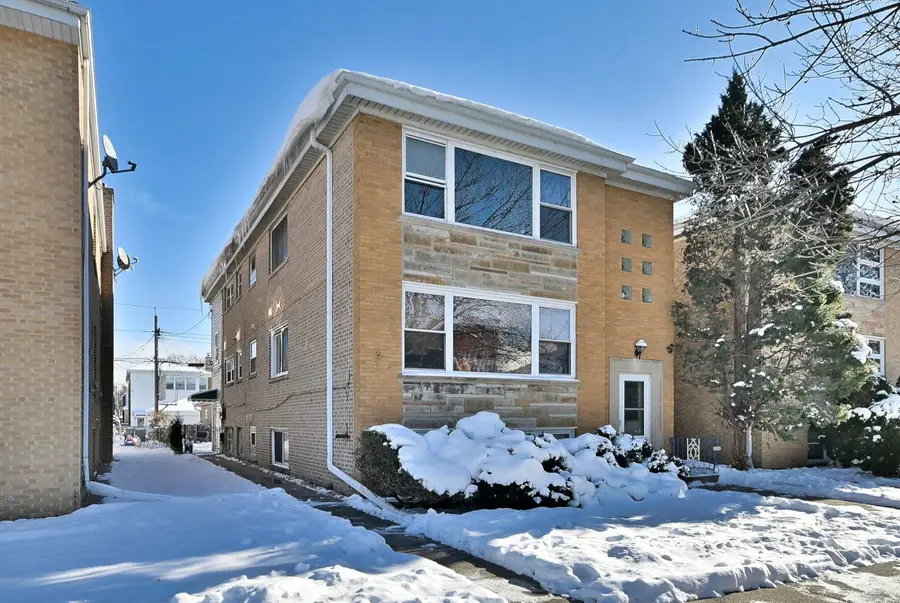 5555 N Mango Avenue, Chicago, IL 60630 - Image #2