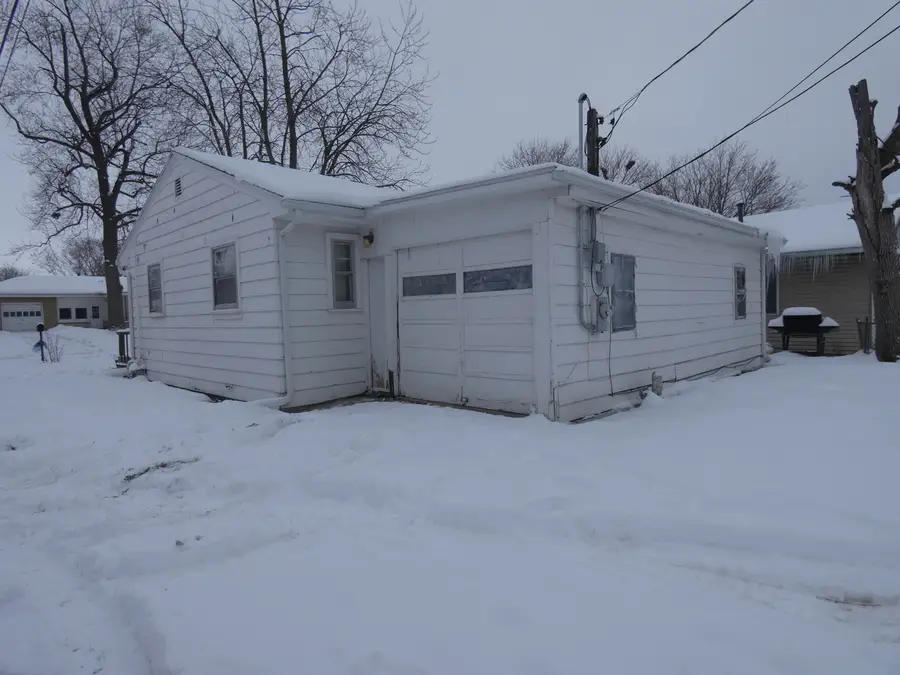 135 S Quincy Avenue, Bradley, IL 60915 - Image #3
