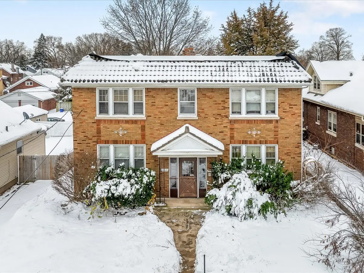 2321 Broadway, Rockford, IL 61104 - Image #1