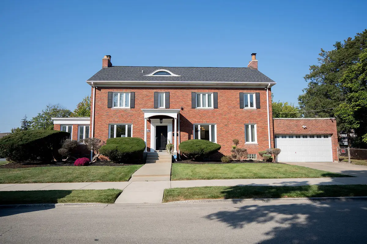 10656 S Oakley Avenue, Chicago, IL 60643 - Image #1