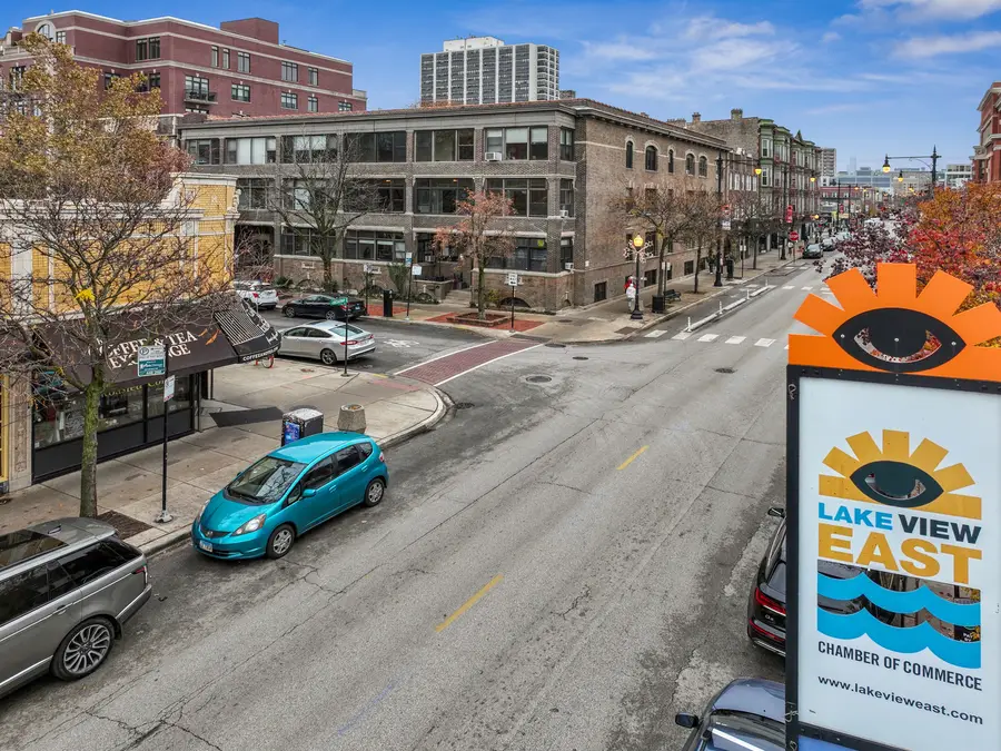 559 W Aldine Avenue #2, Chicago, IL 60657 - Image #2