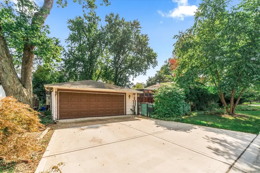 719 N President Street, Wheaton, IL 60187 - Image #2