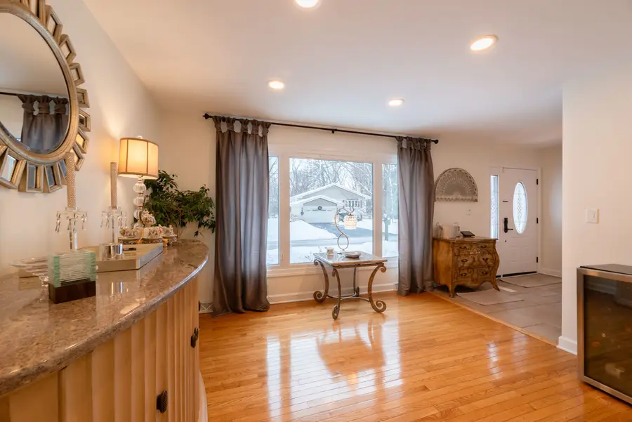 329 Montclare Lane, Wood Dale, IL 60191 - Image #2