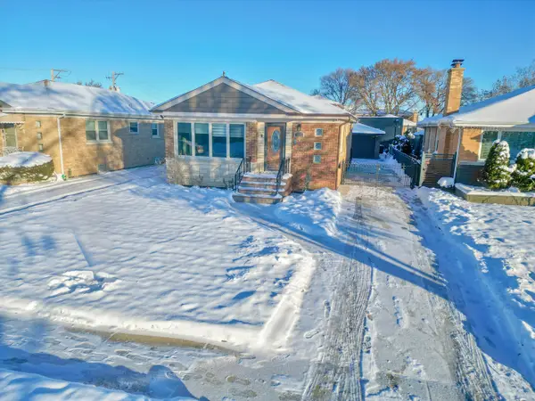 7122 W Agatite Avenue, Norridge, IL 60706