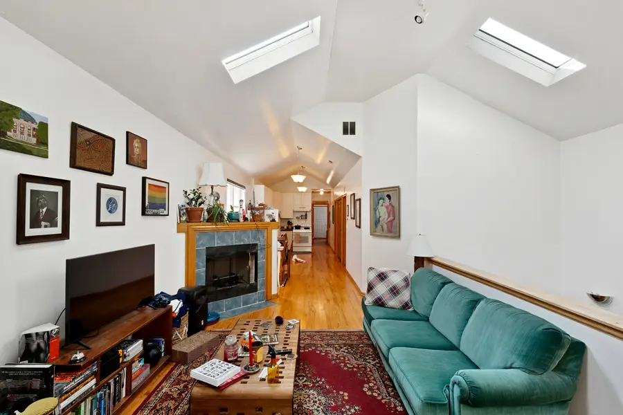 1422 N Maplewood Avenue, Chicago, IL 60622 - Image #2