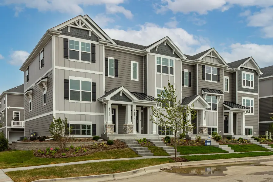 2111 Yellowstone Boulevard #2111, Mundelein, IL 60060 - Image #2