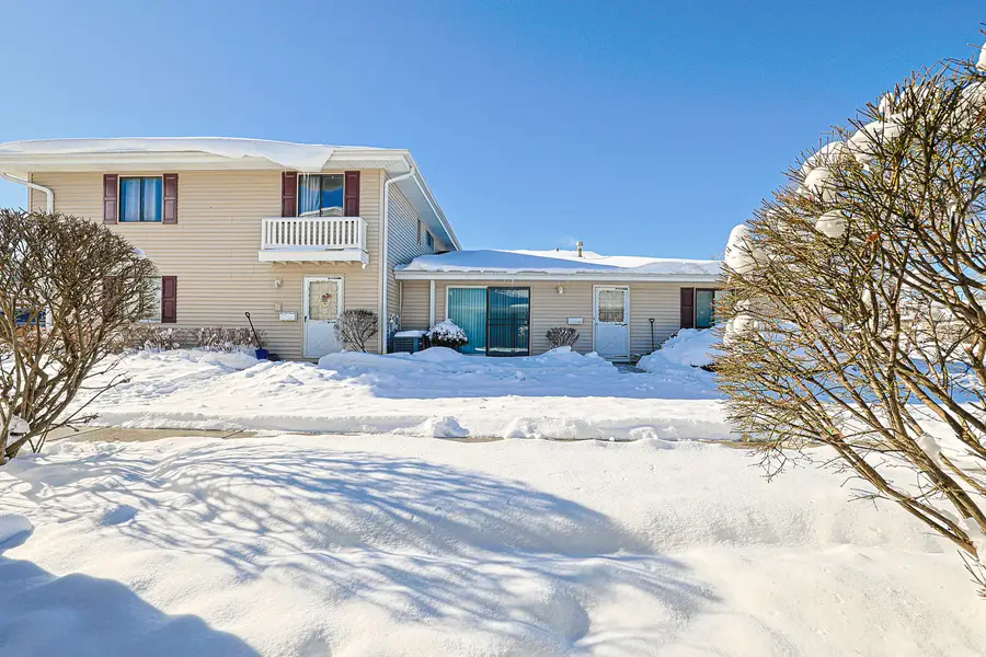 1304 Yarmouth Court #1304, Schaumburg, IL 60193 - Image #2