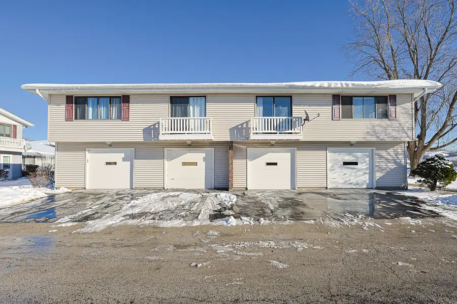 107 Tonset Court #107, Schaumburg, IL 60193 - Image #2