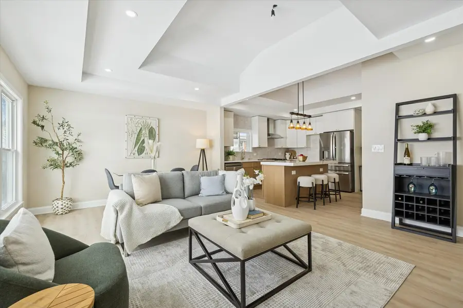 519 N Forest Avenue, Mount Prospect, IL 60056 - Image #2