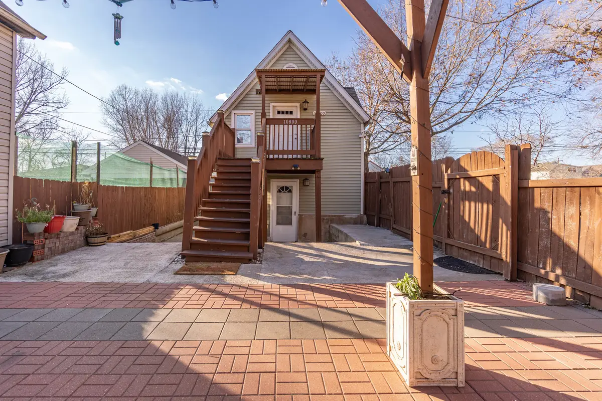 10800 S Buffalo Avenue, Chicago, IL 60617 - Image #1
