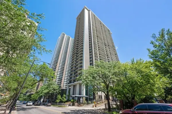 6007 N Sheridan Road #7J, Chicago, IL 60660