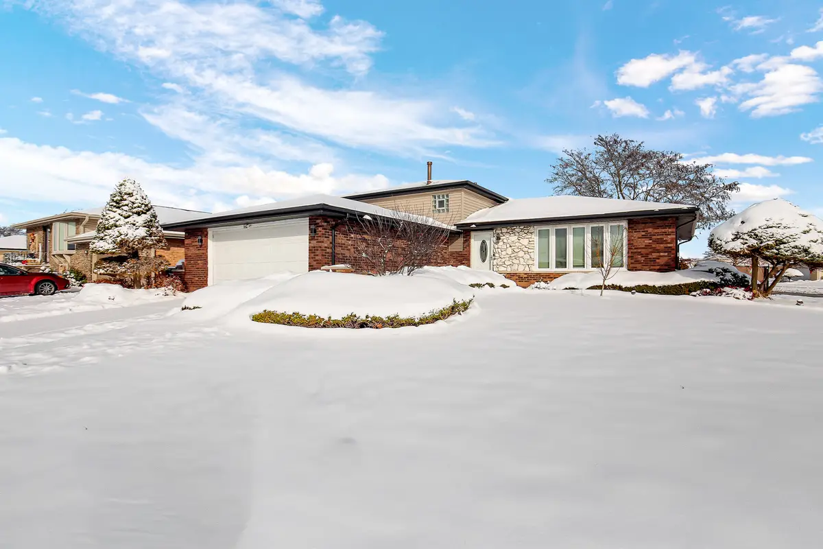 8424 Currant Avenue, Tinley Park, IL 60487 - Image #1