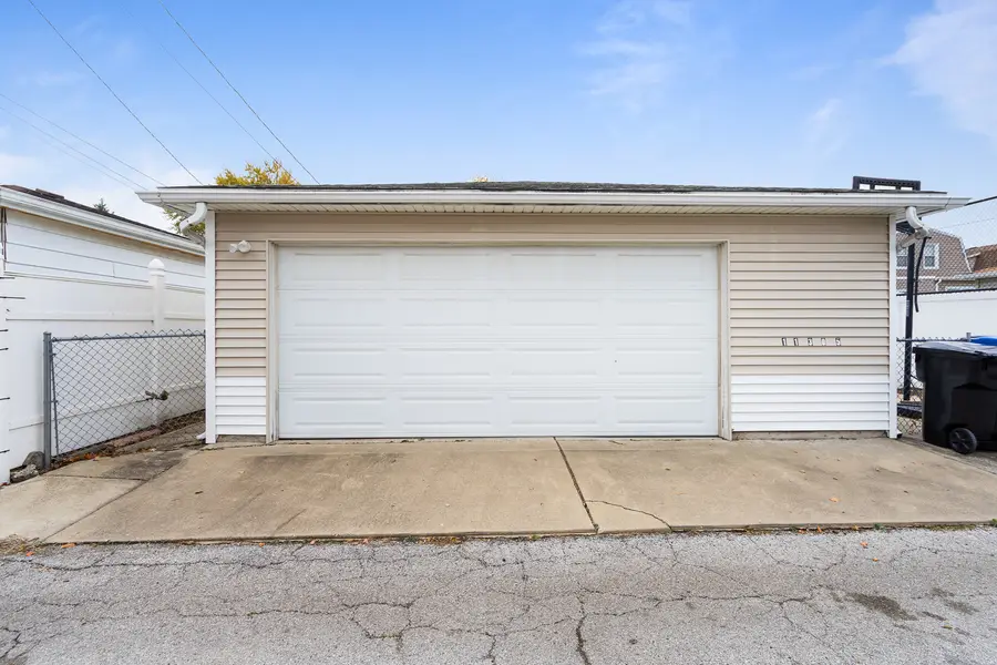 11305 S Central Park Avenue, Chicago, IL 60655 - Image #2