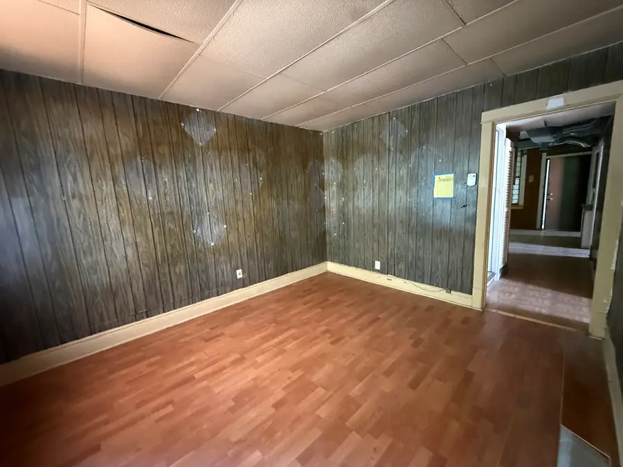 8324 S Kingston Avenue, Chicago, IL 60617 - Image #2