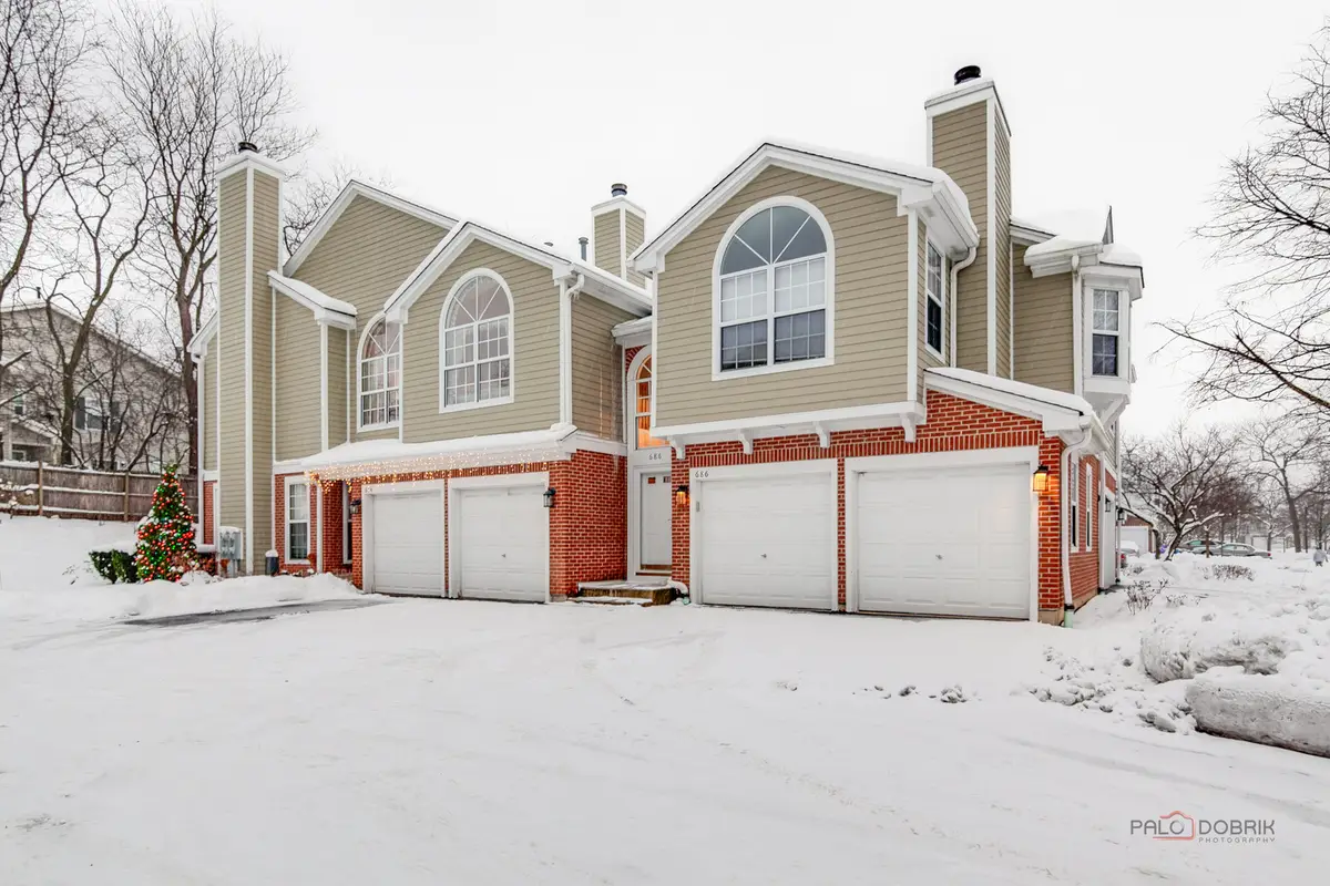 686 Grosse Pointe Circle, Vernon Hills, IL 60061 - Image #1