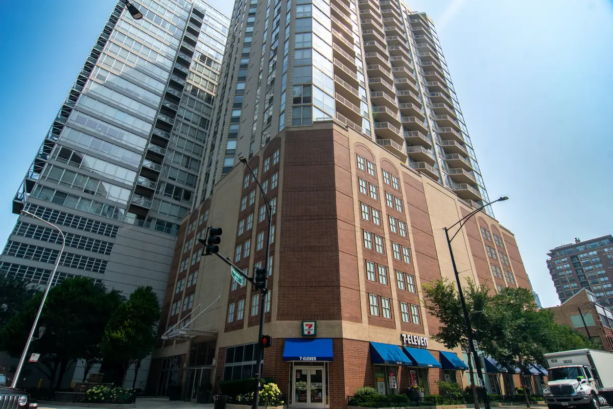 645 N Kingsbury Street #1904, Chicago, IL 60654 - Image #1