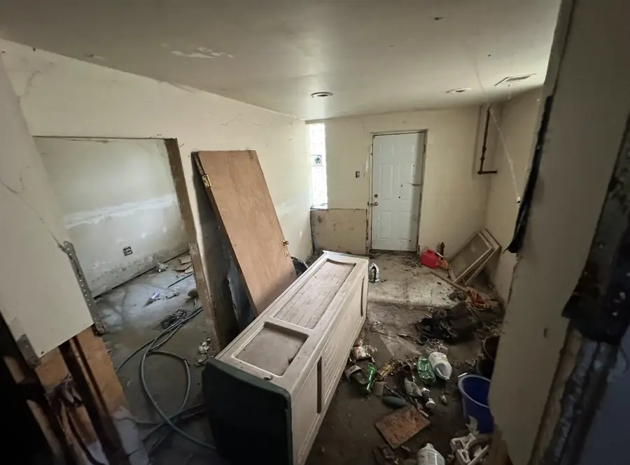 11521 S Yale Avenue, Chicago, IL 60628 - Image #2