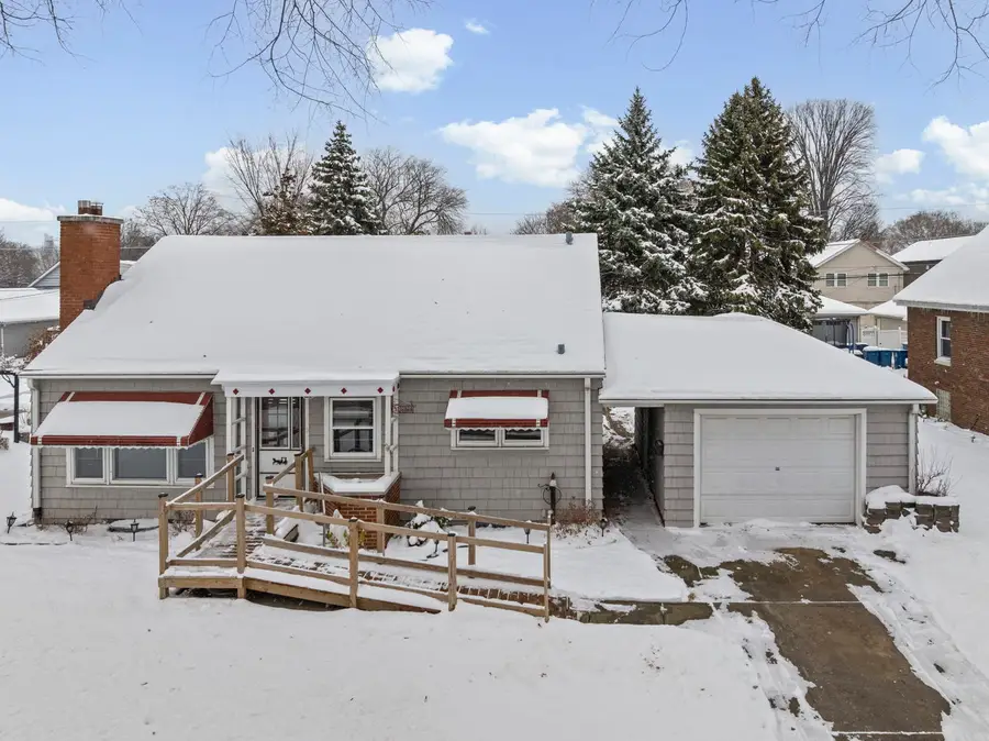 7824 W 66th Place, Bedford Park, IL 60501 - Image #2