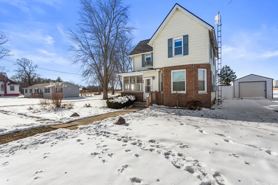 215 Chicago Street, Dewitt, IL 61735 - Image #3