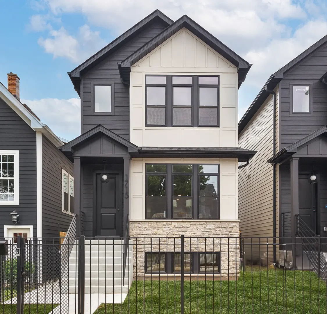 1719 W Foster Avenue, Chicago, IL 60640 - Image #1