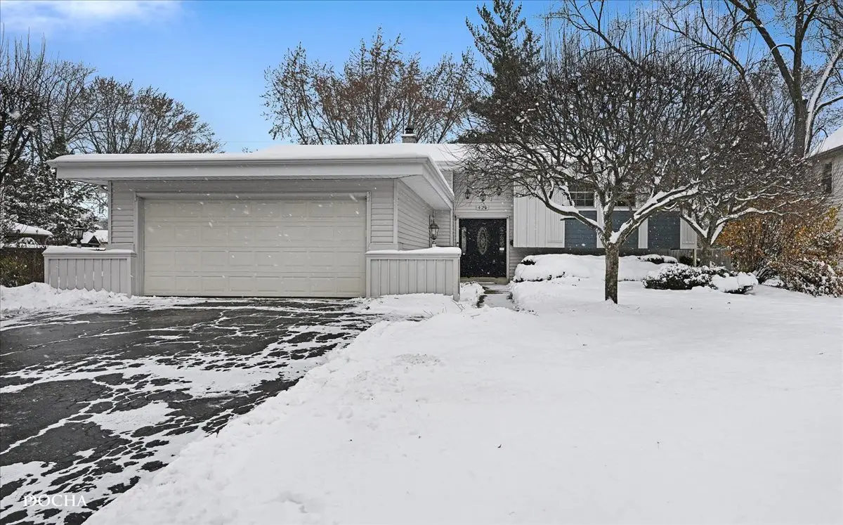 425 W Gartner Road, Naperville, IL 60540 - Image #1