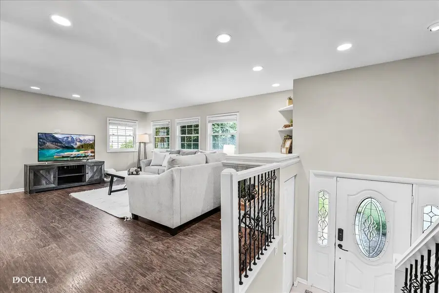 425 W Gartner Road, Naperville, IL 60540 - Image #2