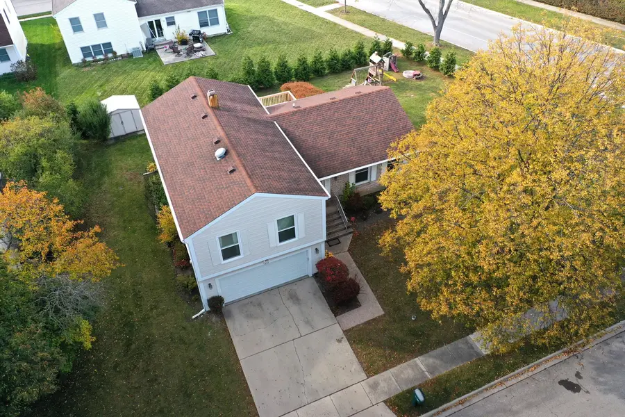 1327 Larchmont Drive, Buffalo Grove, IL 60089 - Image #2