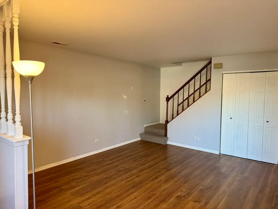 412 St Johns Road #D, Woodstock, IL 60098 - Image #2