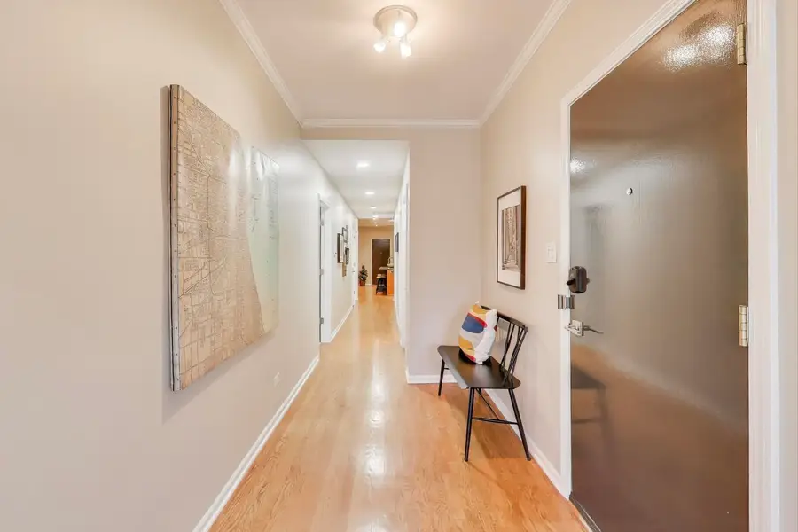 921 W Addison Street #3B, Chicago, IL 60613 - Image #2