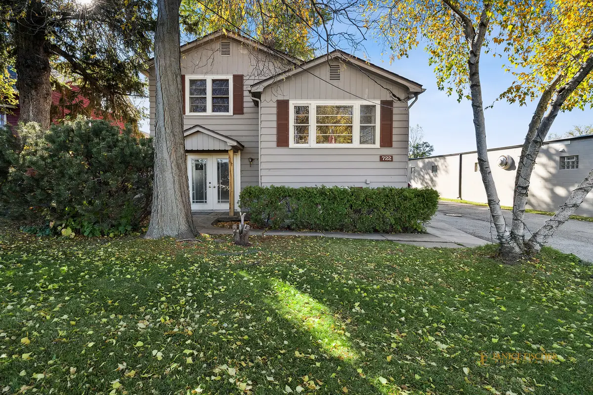 722 E Calhoun Street, Woodstock, IL 60098 - Image #1